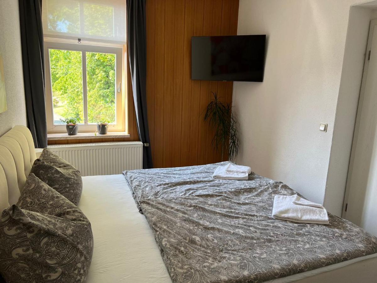 Pension Zur Wartburg Олбернау Екстериор снимка