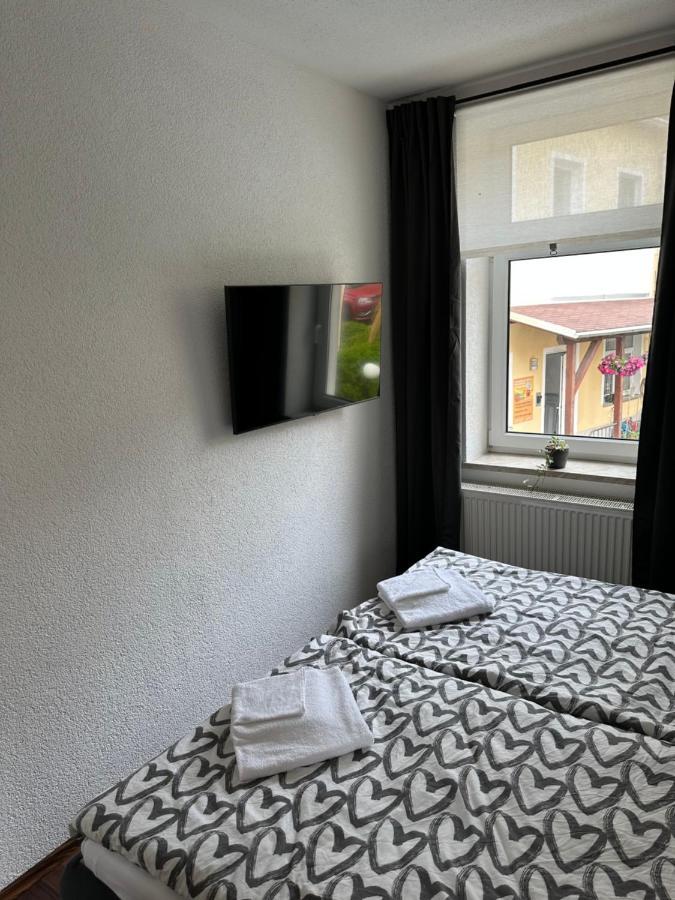 Pension Zur Wartburg Олбернау Екстериор снимка